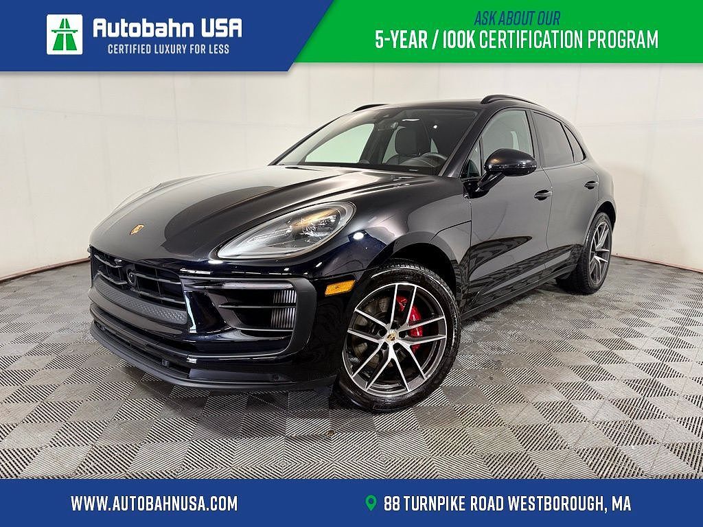 2026 PORSCHE Macan