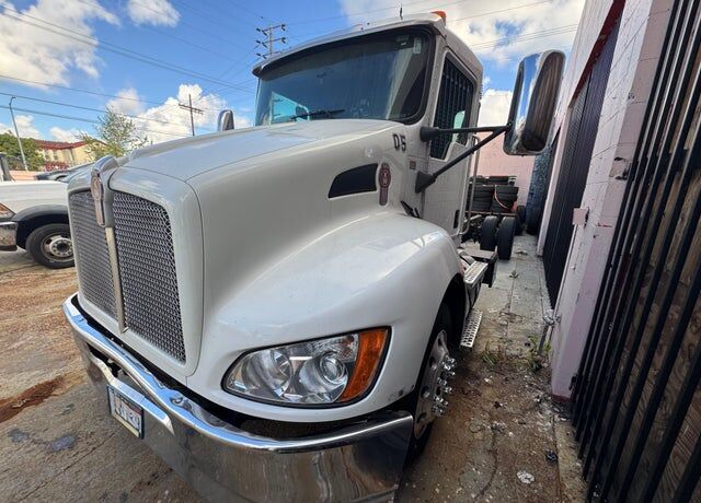 2013 KENWORTH T3 Series