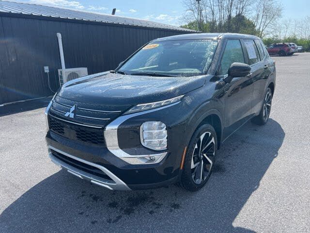 2024 MITSUBISHI Outlander