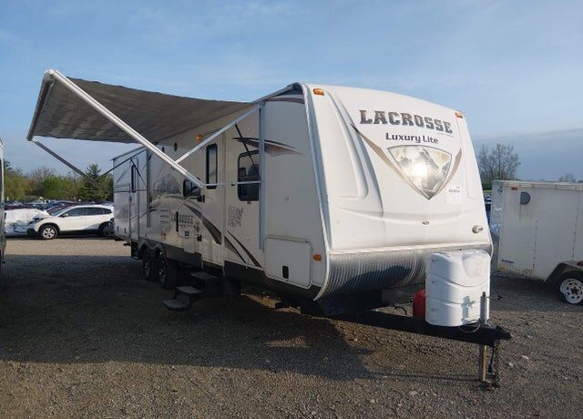 2013 FOREST RIVER Lacrosse Towable