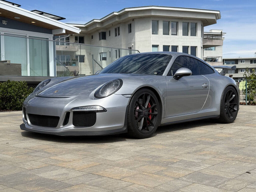 2015 PORSCHE 911