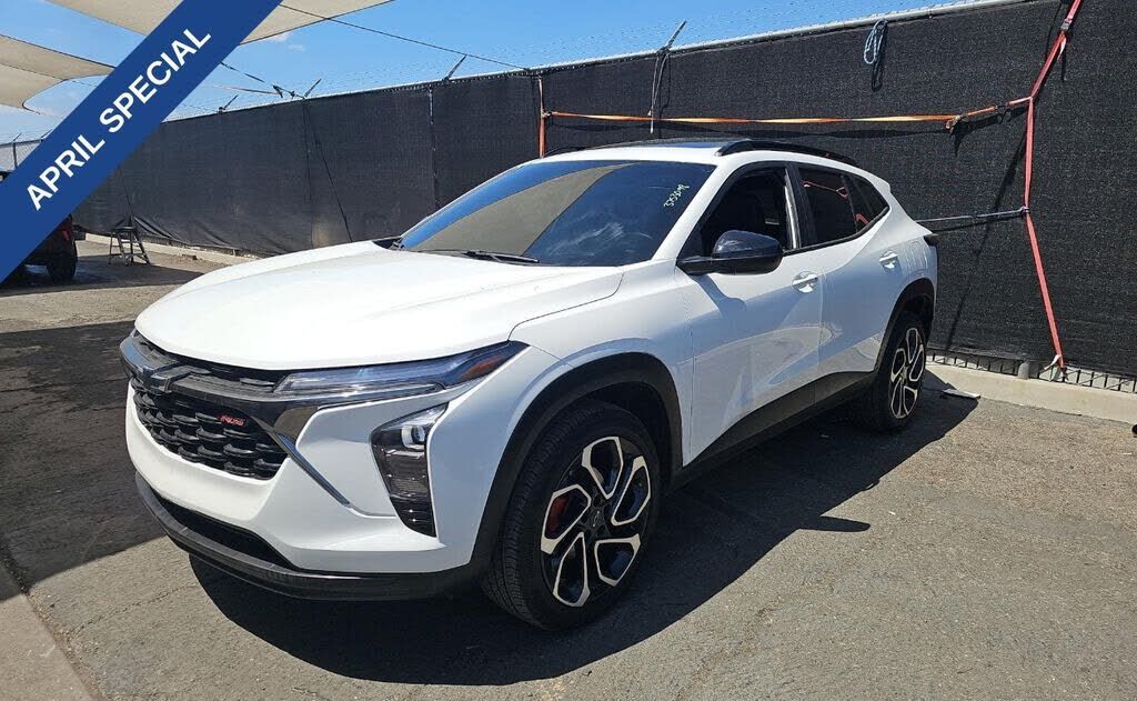 2025 CHEVROLET Trax