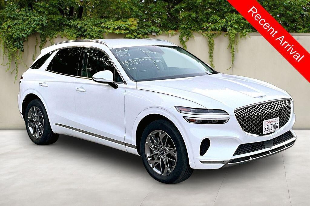2025 GENESIS GV70