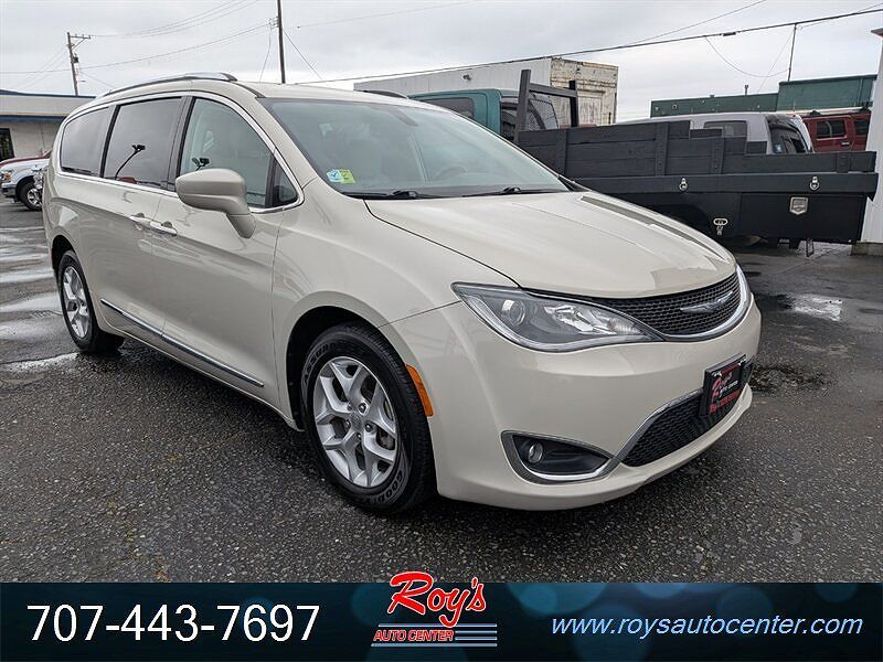 2017 CHRYSLER Pacifica