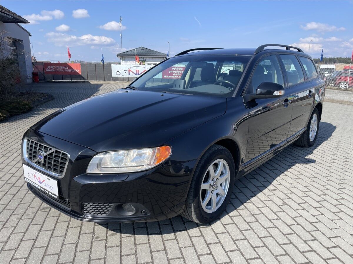 2009 VOLVO V70