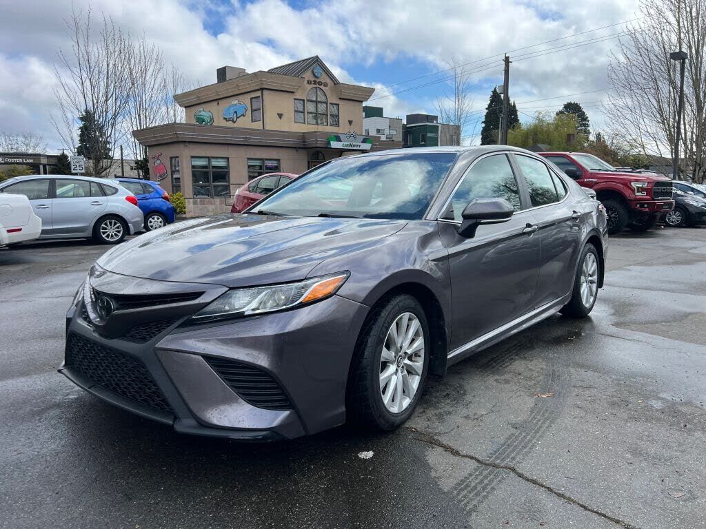 2019 TOYOTA Camry
