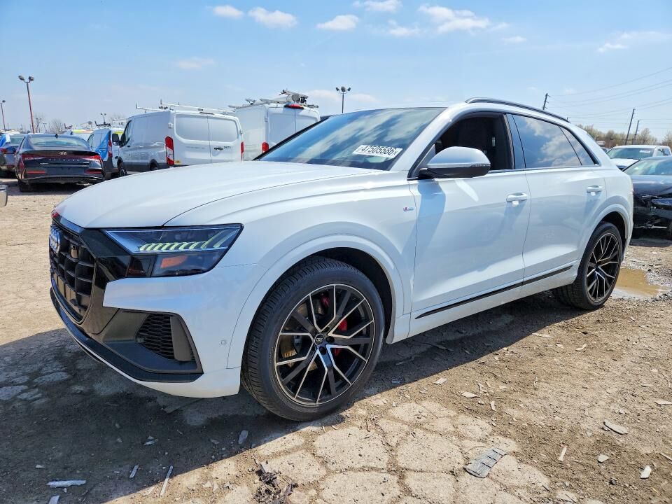 2021 AUDI Q8