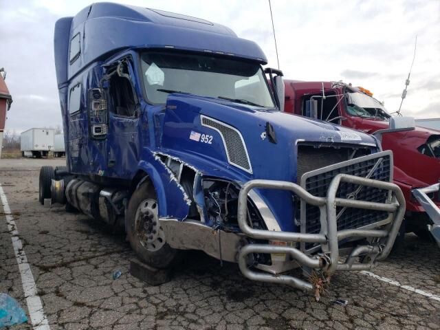 2015 VOLVO TRUCK VNL
