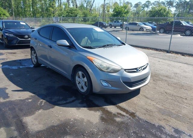 2013 HYUNDAI Elantra