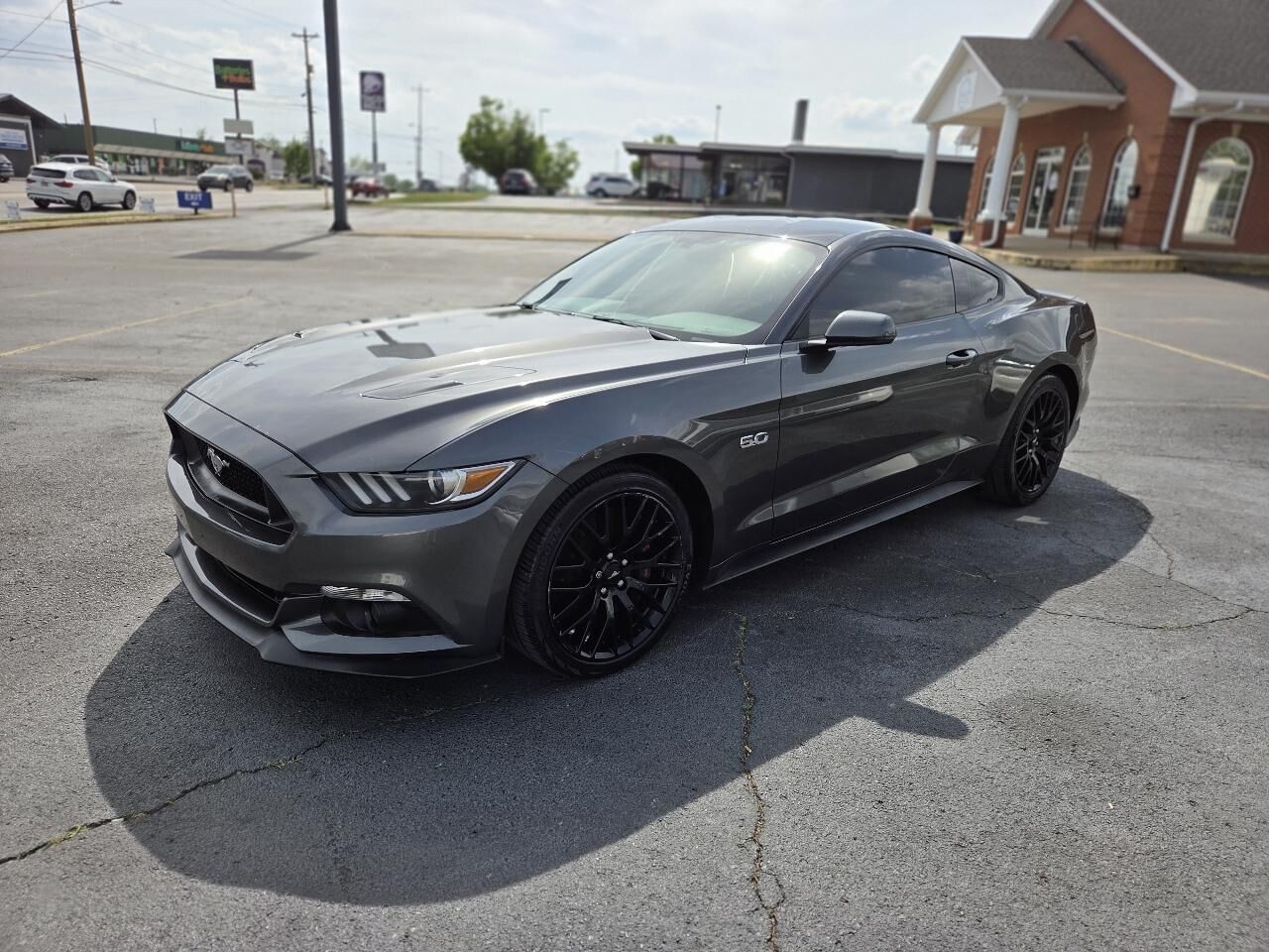 2017 FORD Mustang