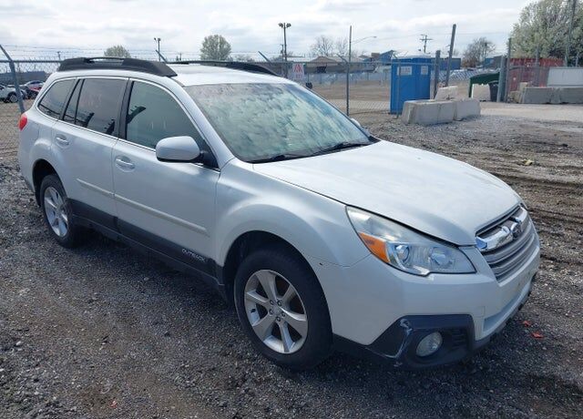 2013 SUBARU Outback