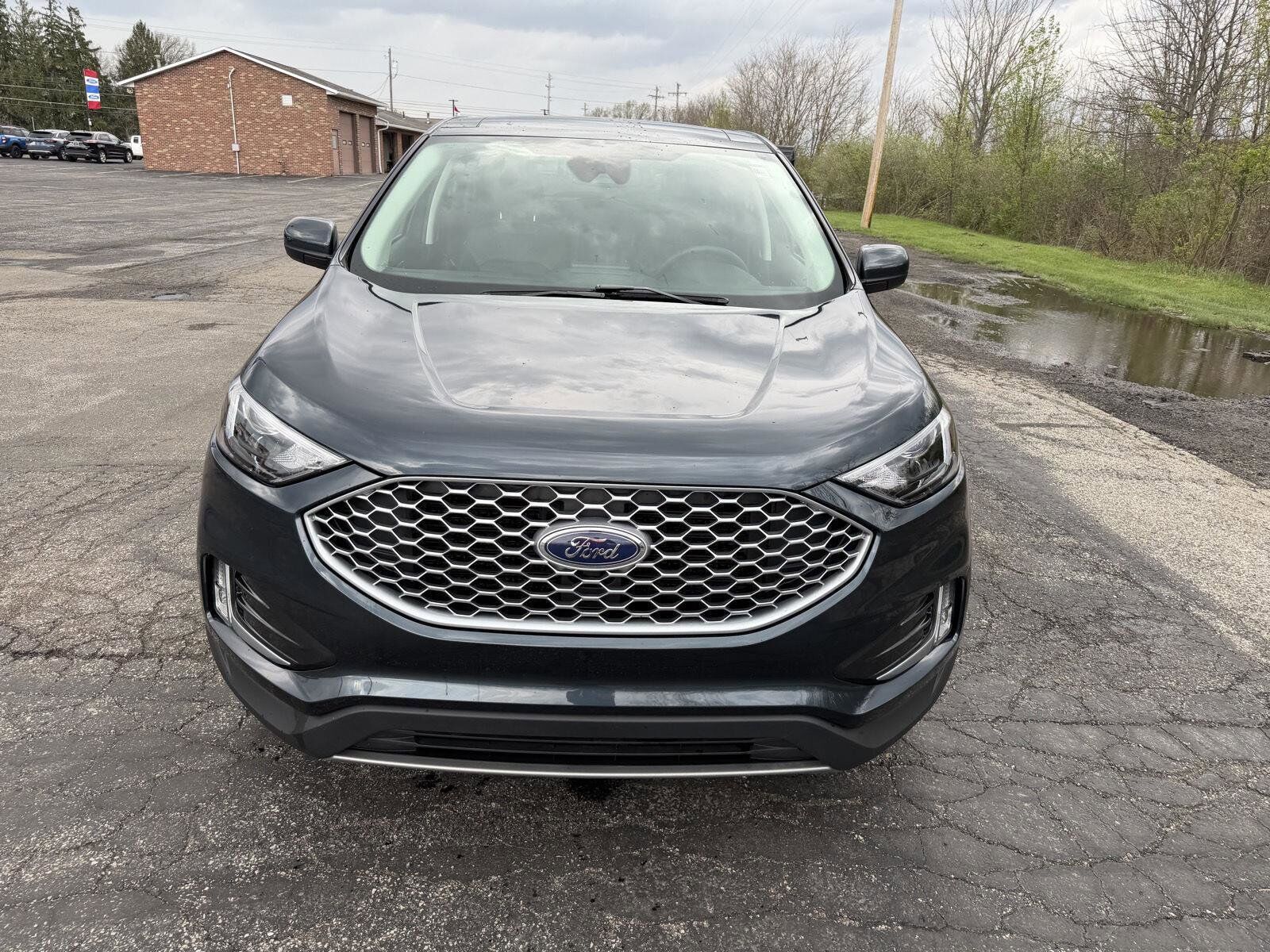 2023 FORD Edge