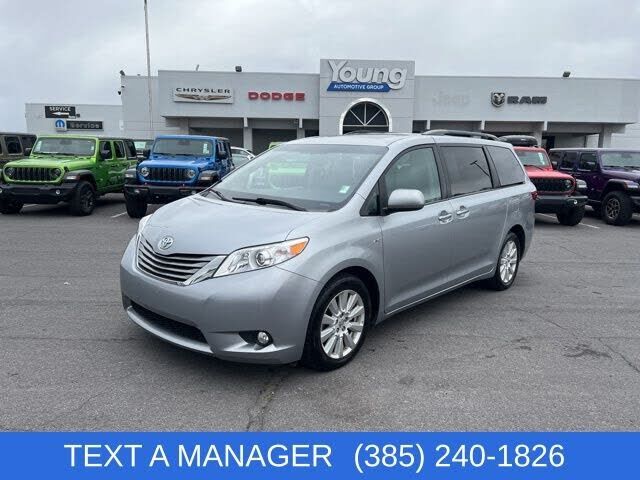 2017 TOYOTA Sienna