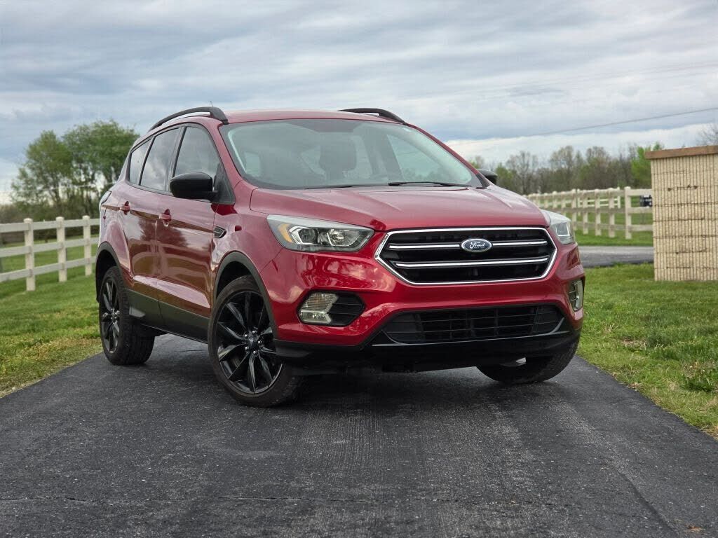 2017 FORD Escape