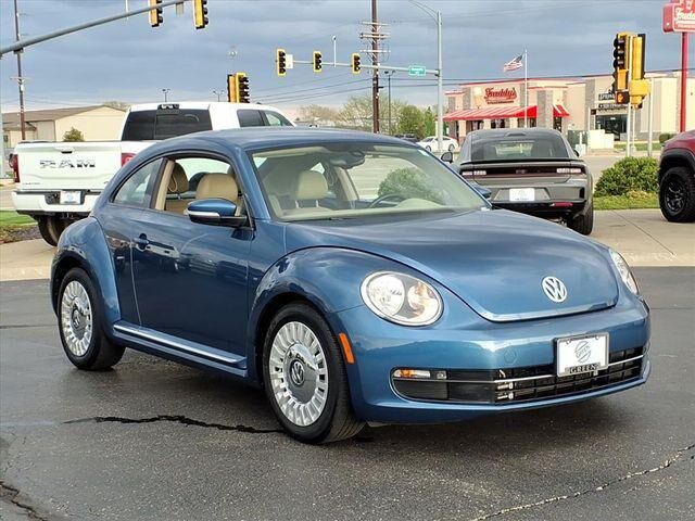 2016 VOLKSWAGEN Beetle