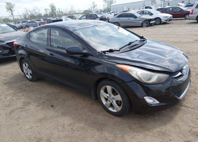 2013 HYUNDAI Elantra