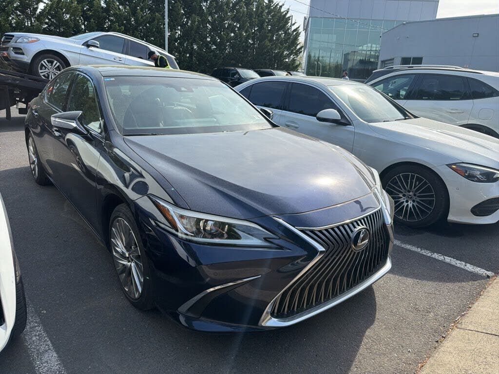 2020 LEXUS ES