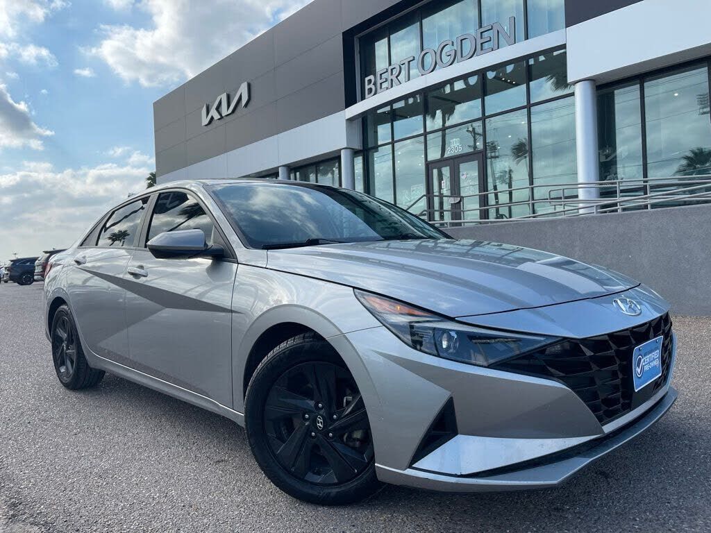 2021 HYUNDAI Elantra