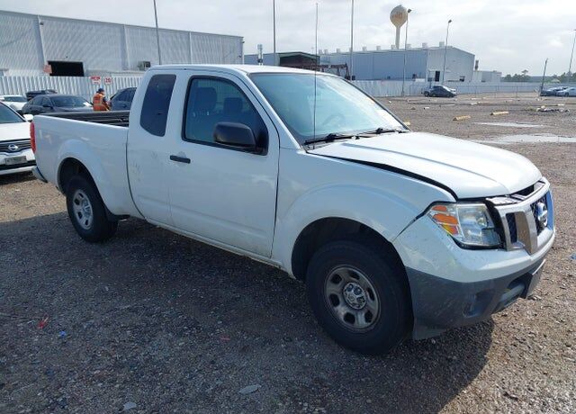 2017 NISSAN Frontier
