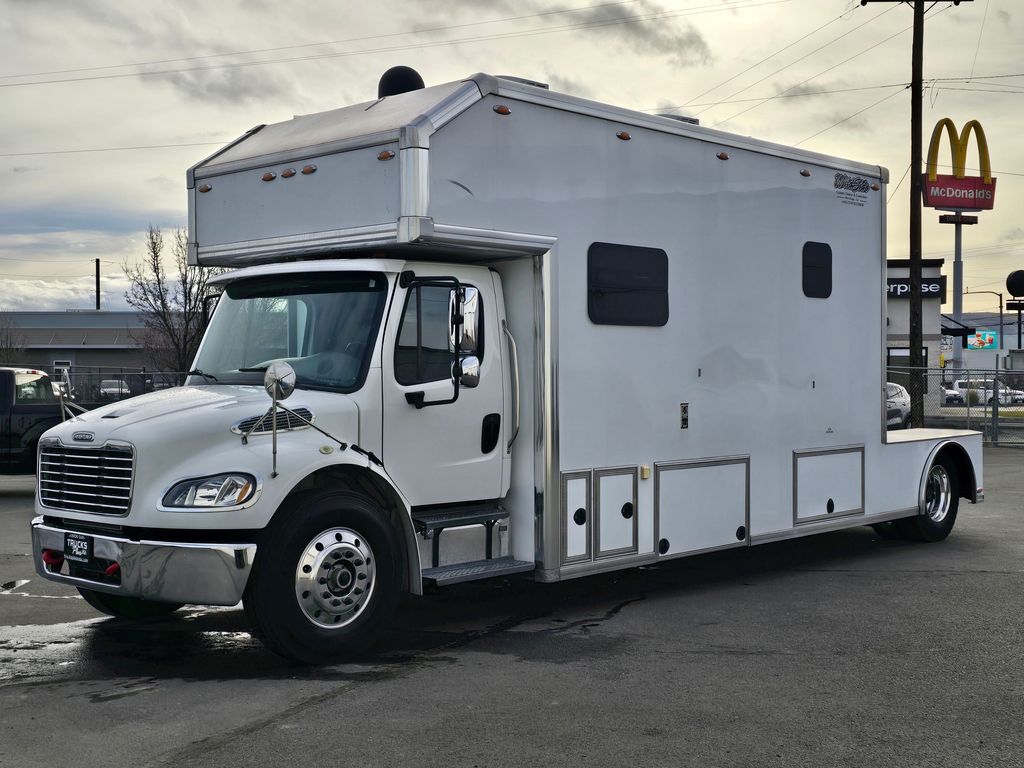 2015 FREIGHTLINER M2