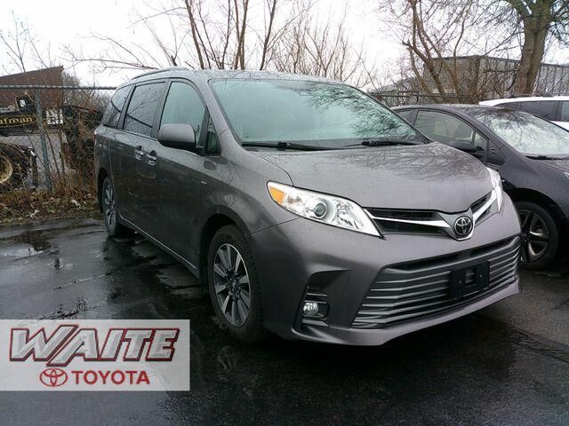 2019 TOYOTA Sienna