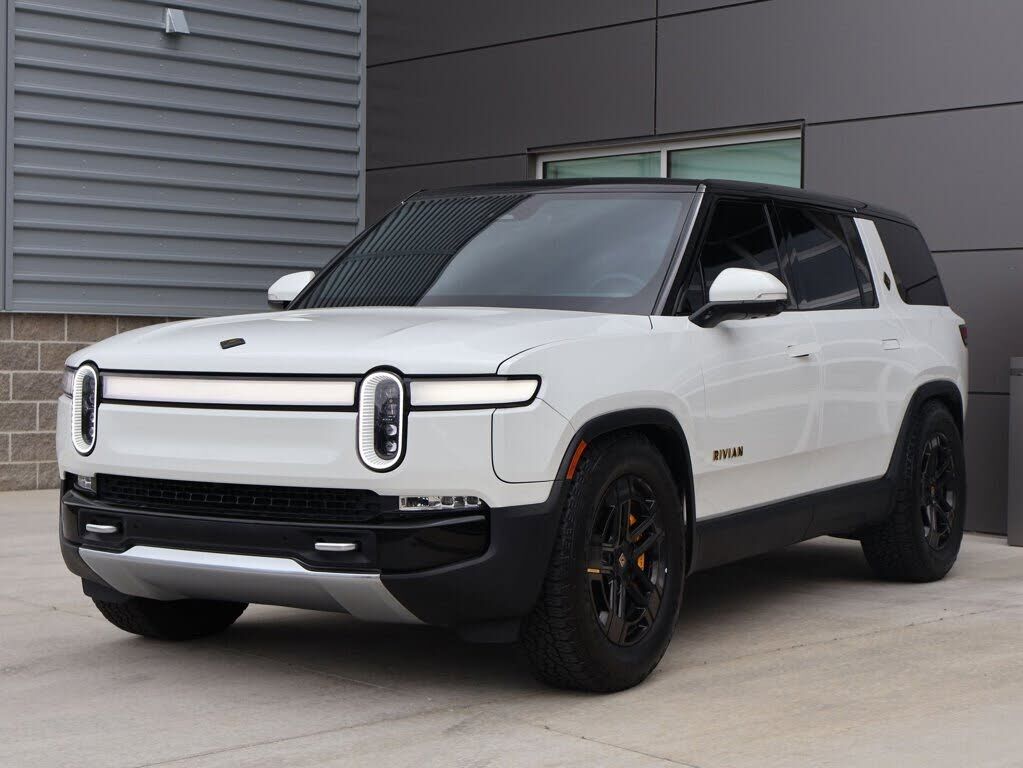 2023 RIVIAN R1S