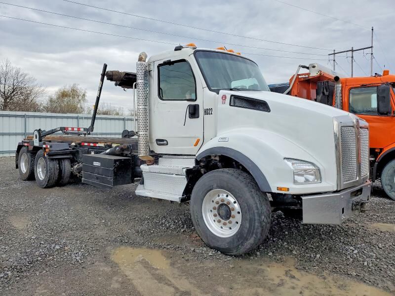 2020 KENWORTH T880