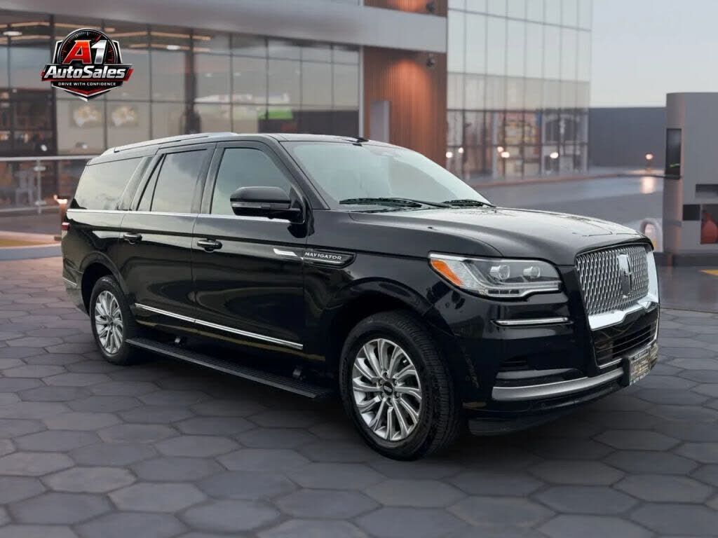 2022 LINCOLN Navigator L