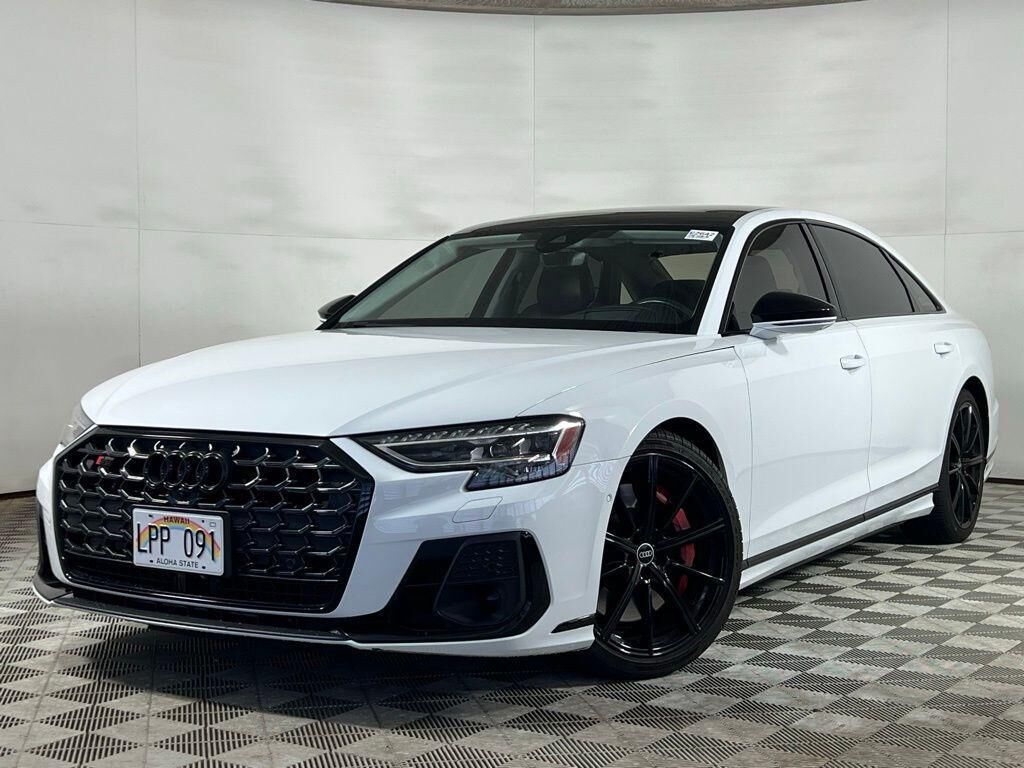 2022 AUDI S8