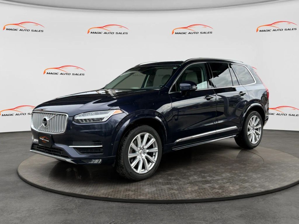 2017 VOLVO XC90