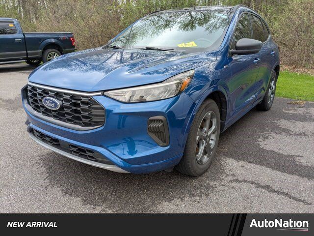 2023 FORD Escape