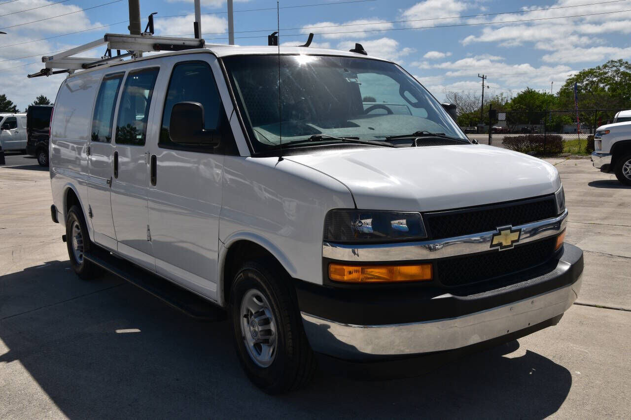 2021 CHEVROLET Express