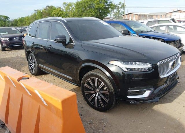 2023 VOLVO XC90