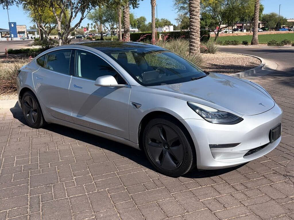 2018 TESLA Model 3