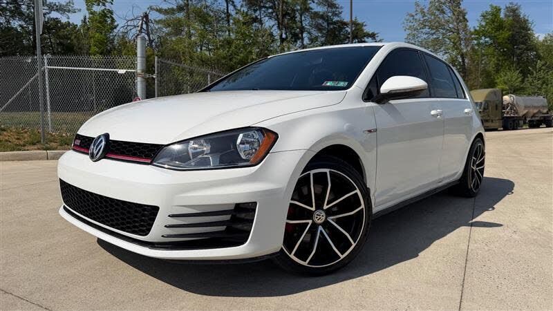 2016 VOLKSWAGEN Golf GTI