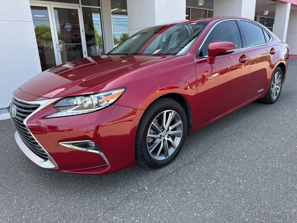 2016 LEXUS ES
