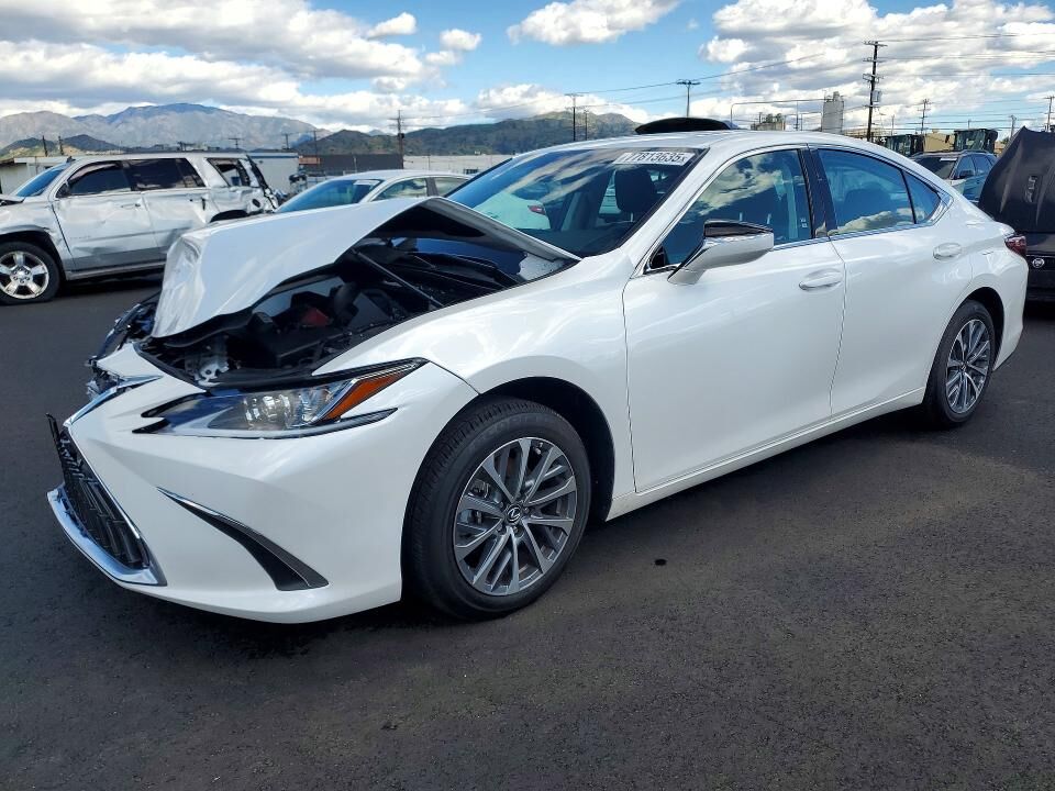 2025 LEXUS ES