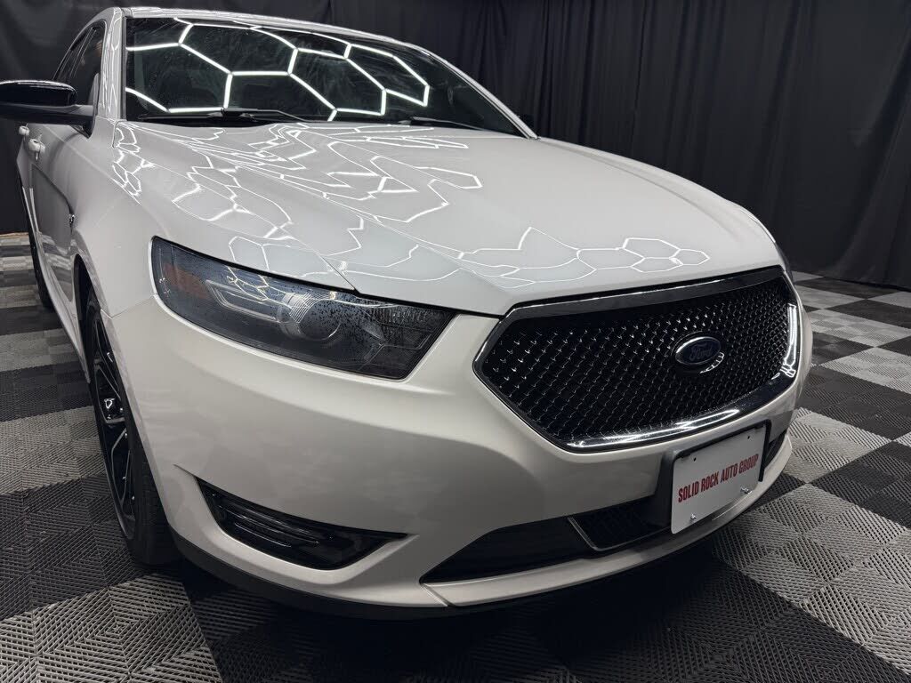 2014 FORD Taurus