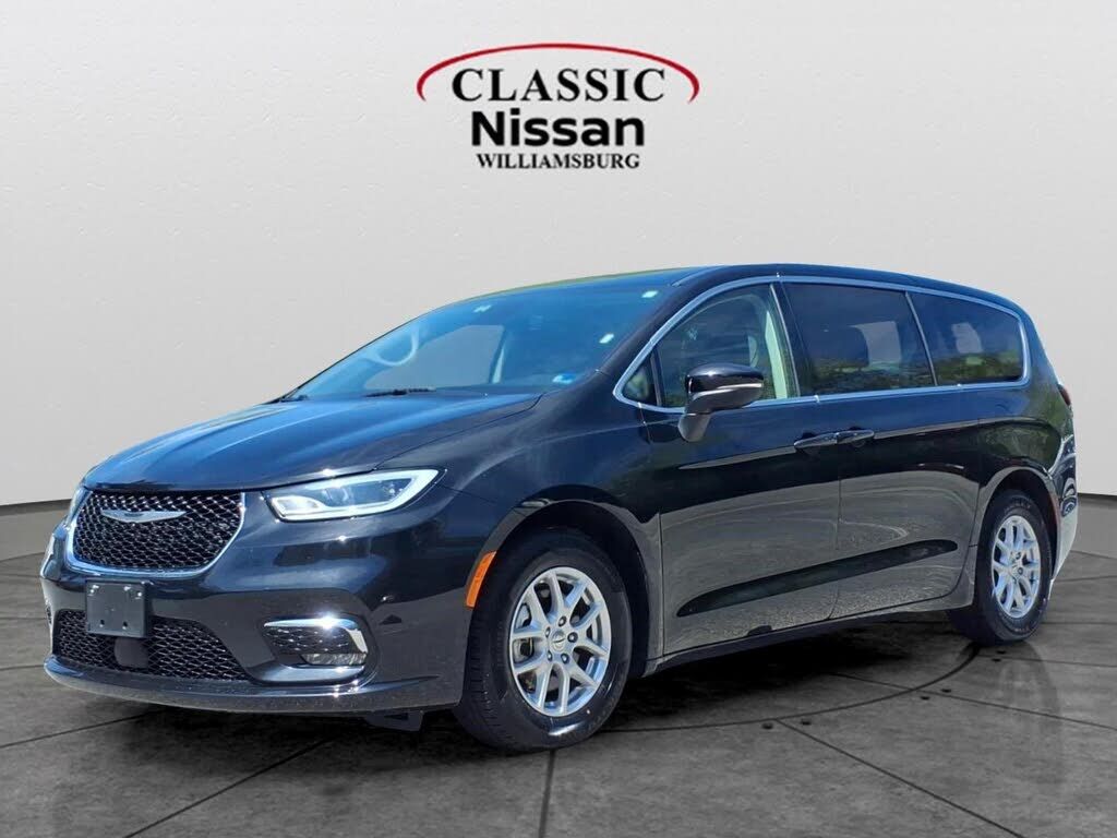 2023 CHRYSLER Pacifica