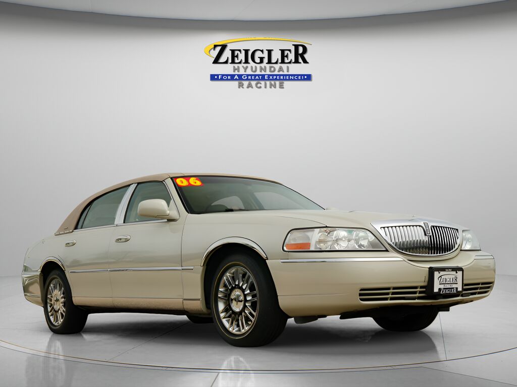 2006 LINCOLN Town Car