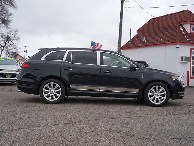 2019 LINCOLN MKT