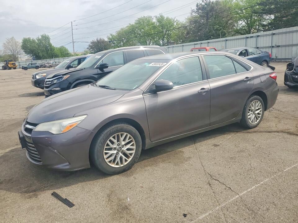 2017 TOYOTA Camry