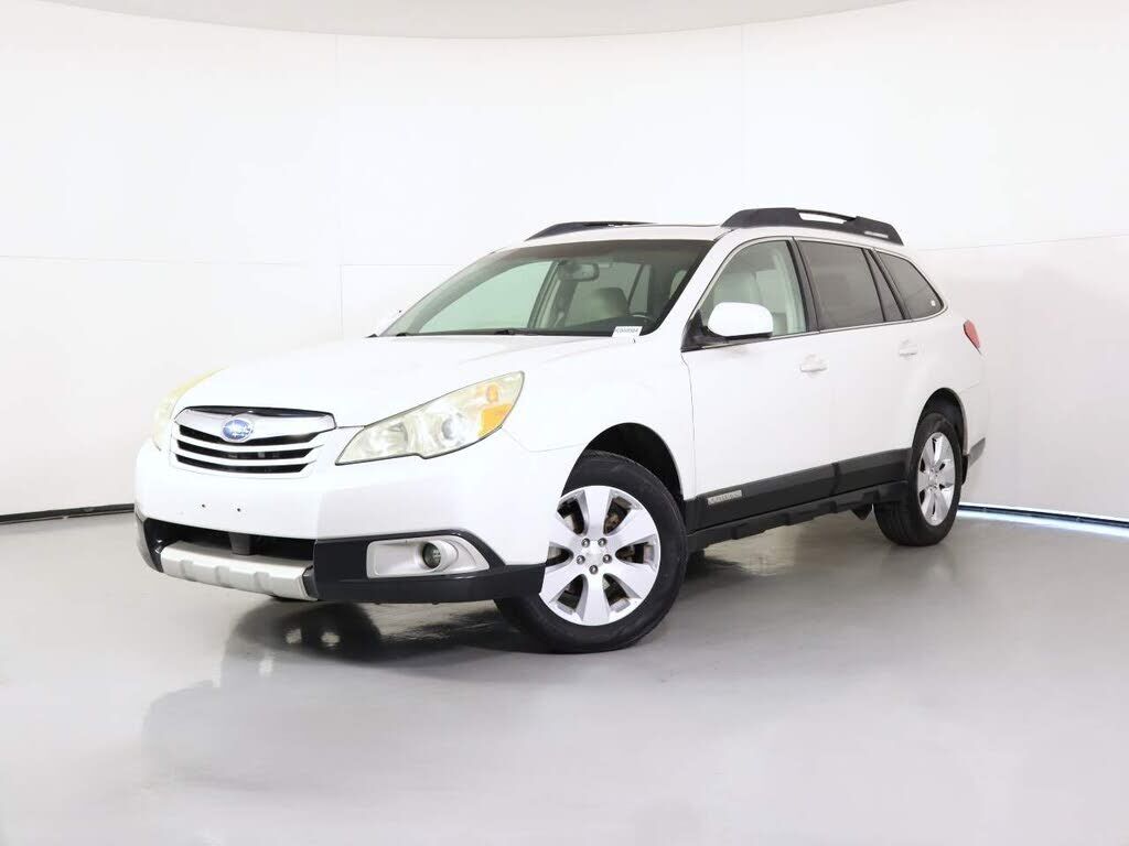 2011 SUBARU Outback