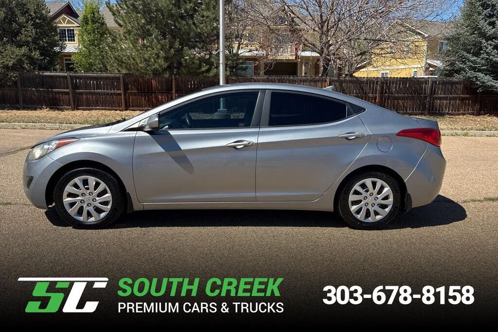 2013 HYUNDAI Elantra