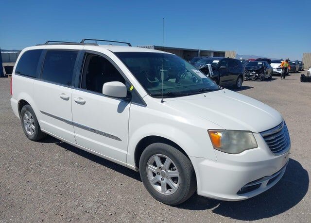 2012 CHRYSLER Town and Country