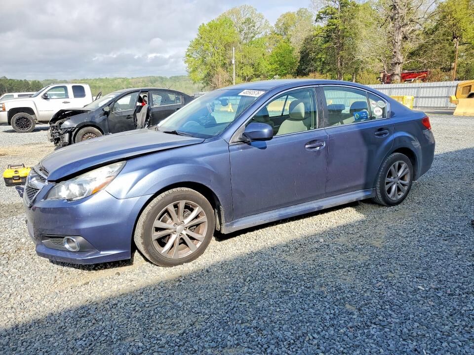2013 SUBARU Legacy