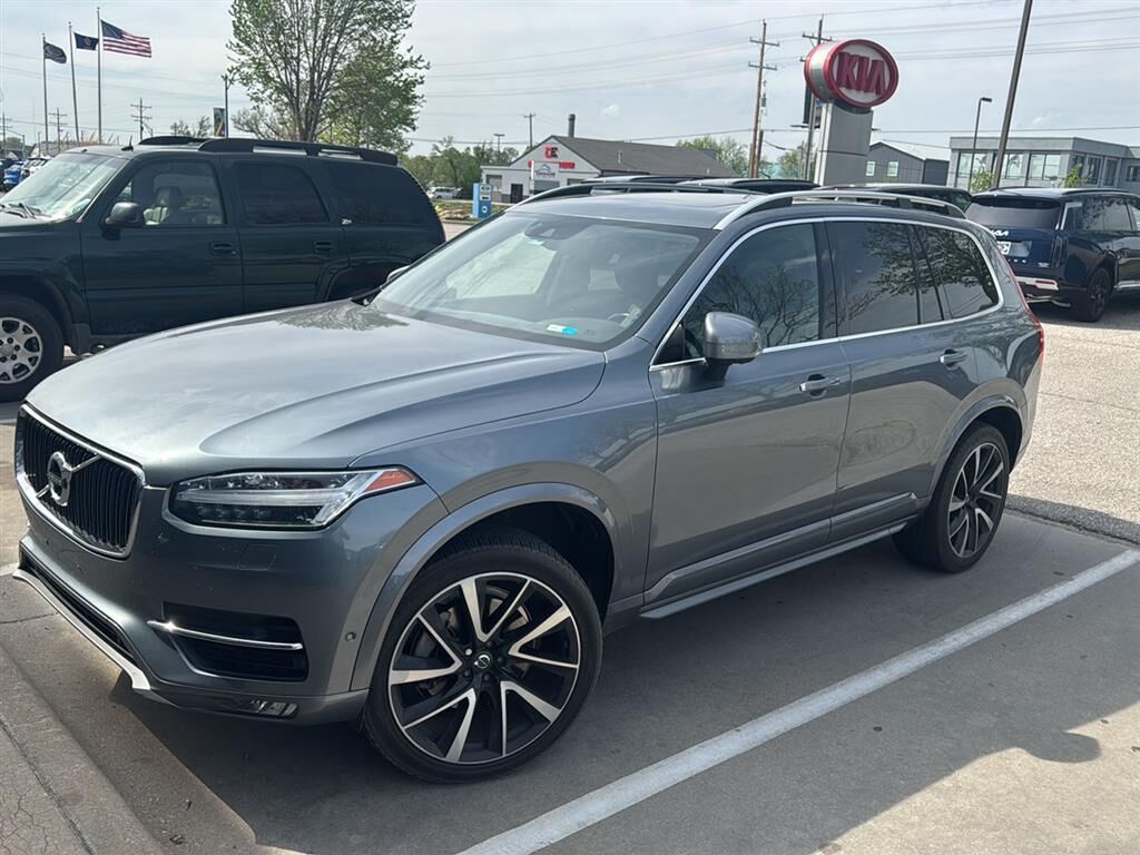 2018 VOLVO XC90