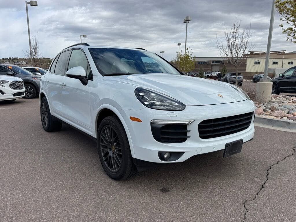 2017 PORSCHE Cayenne