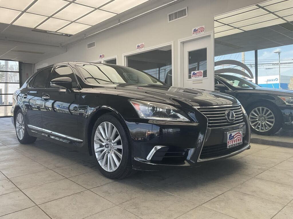 2013 LEXUS LS
