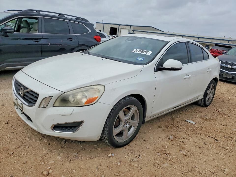 2013 VOLVO S60
